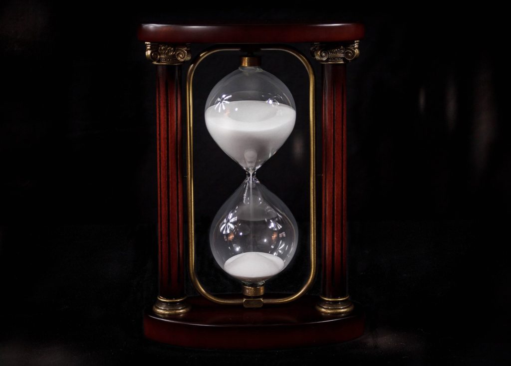 hourglass-695275_1920